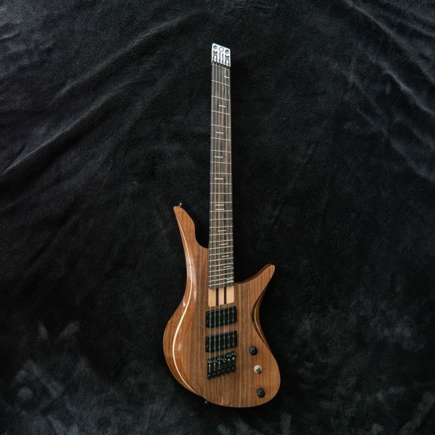 Henrix Guitars Constance 6-String Headless Guitar front view